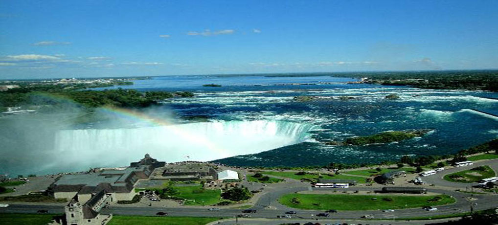 Niagara Falls-Come fall in love at the Niagara Falls