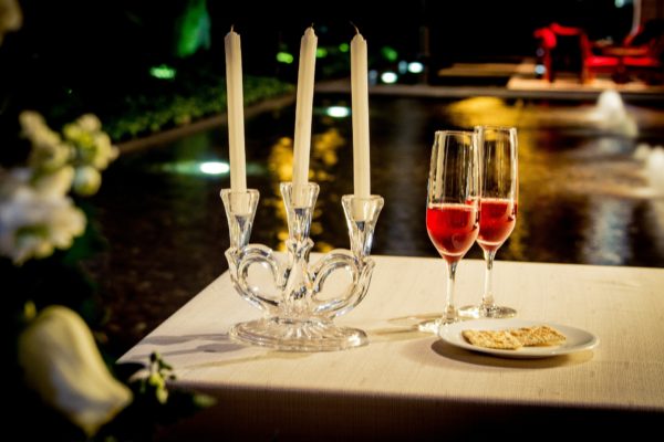 Romantic Weekend Getaways- Romantic dinner